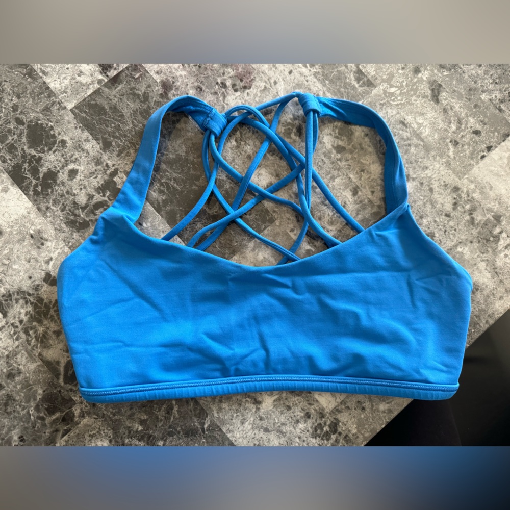 LULULEMON free to be bra